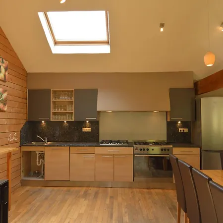 Lovely House With Much Luxury And Comfort Вэм