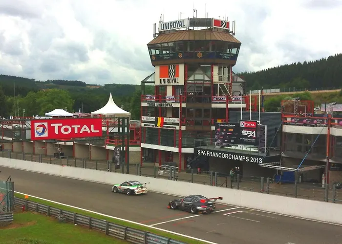 Lovely House With Much Luxury And Comfort Waimes